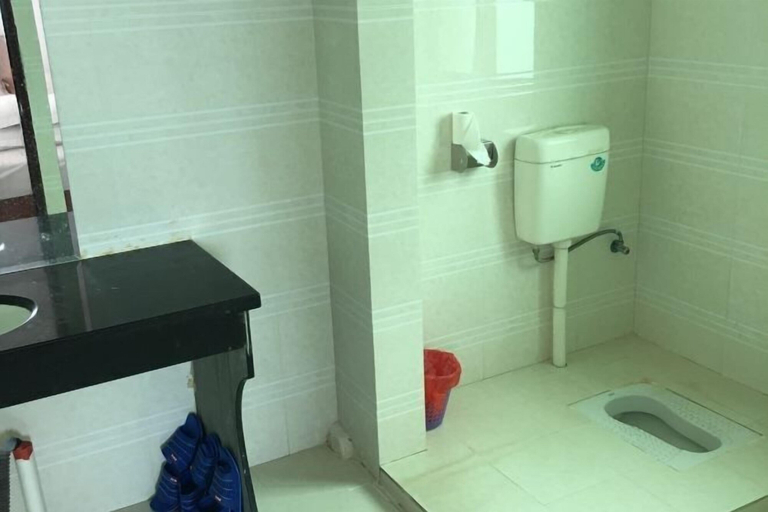Bathroom, Tinghai Yushu Hotel, Jiangmen