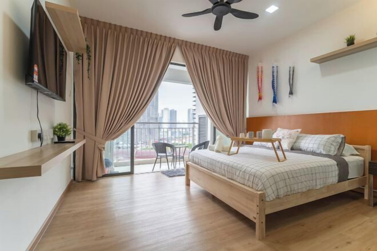 Room 5, [NEW] Private Jacuzzi Near Velocity Mall MRT, Kuala Lumpur