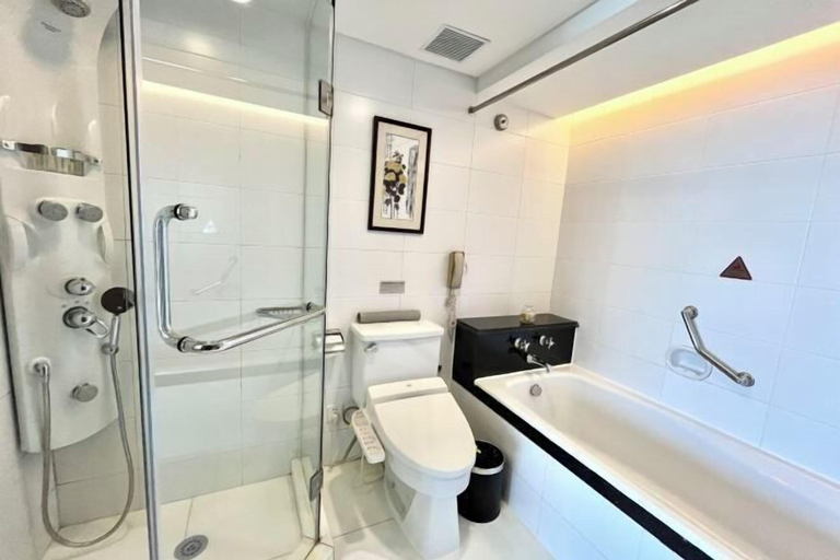Bathroom, Nanjing Grand Hotel, Nanjing