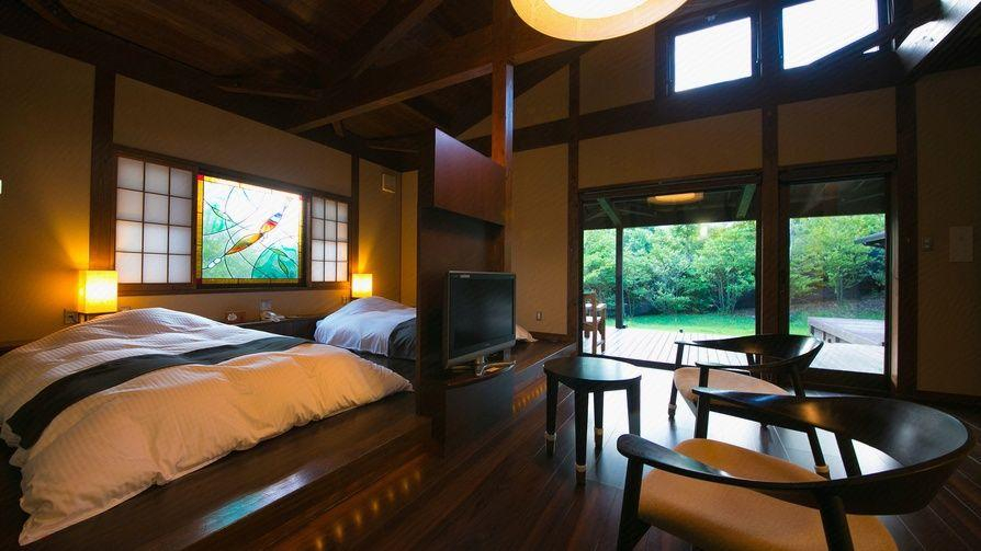 Bedroom 3, Flugel Kuju, Taketa