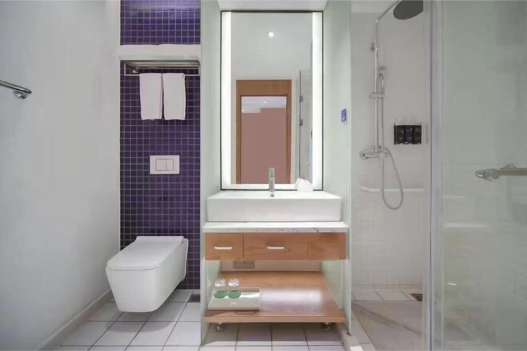 Bathroom 3, Kyriad Marvelous Hotel (Shanghai Daning International Plaza), Shanghai