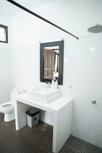 Bathroom 3, Tulamben Dive Resort, Karangasem