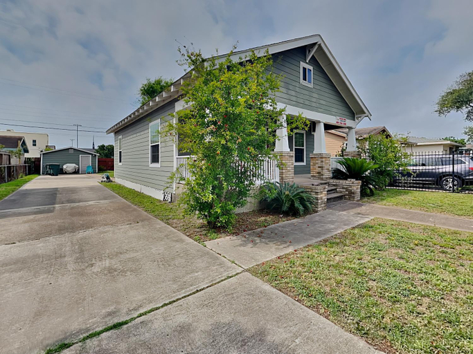 Exterior & Views 1, Hidden Haven, Galveston