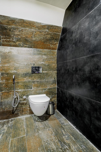 Bathroom, SaffronStays Tirthan Twins - Aurora and Minerva, Kullu