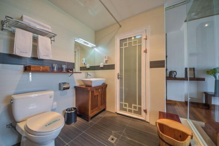 Bathroom 3, Wendao Panxiyuan Lake View Inn, Dali Bai