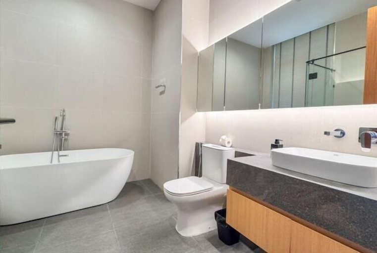 Room 5, 3 Bedroom Seaview Pool Villa near Chalong Pier Phuket Warm Plus, Phuket Island
