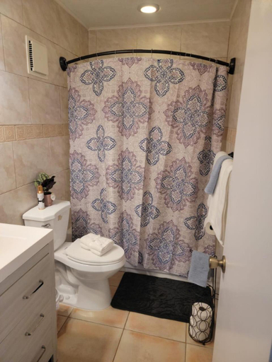 Bathroom 3, Pily's Vintage Stay Room Full Bed, Orange