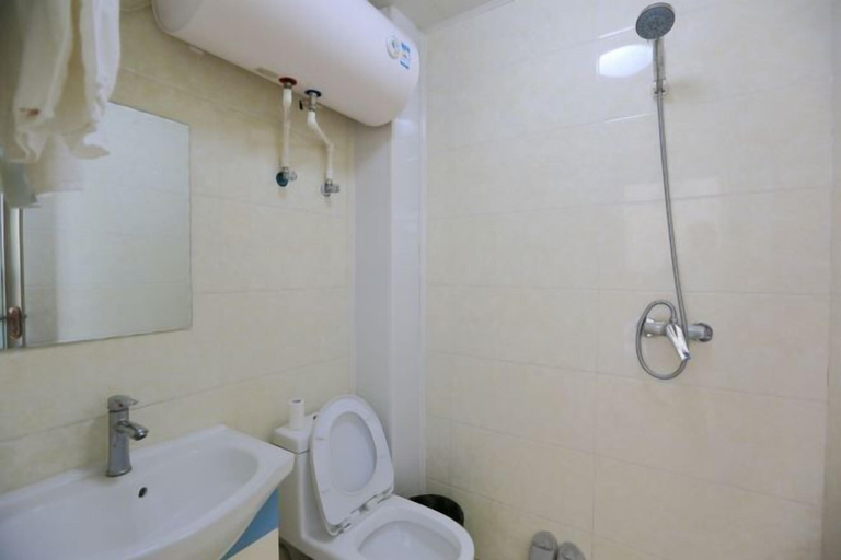 Bathroom 3, Huashu Inn, Weinan