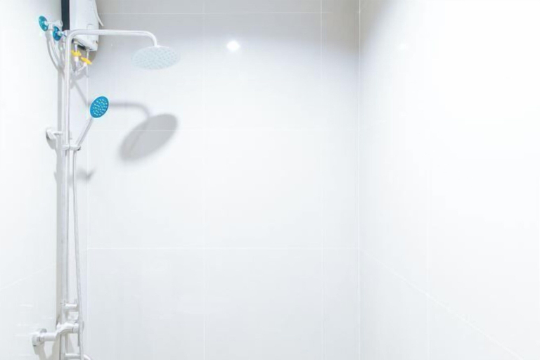 Bathroom 3, RedDoorz @ Good 101 Paranaque, Parañaque