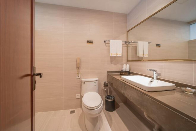 Bathroom, Anhui International Hotel, Nantong