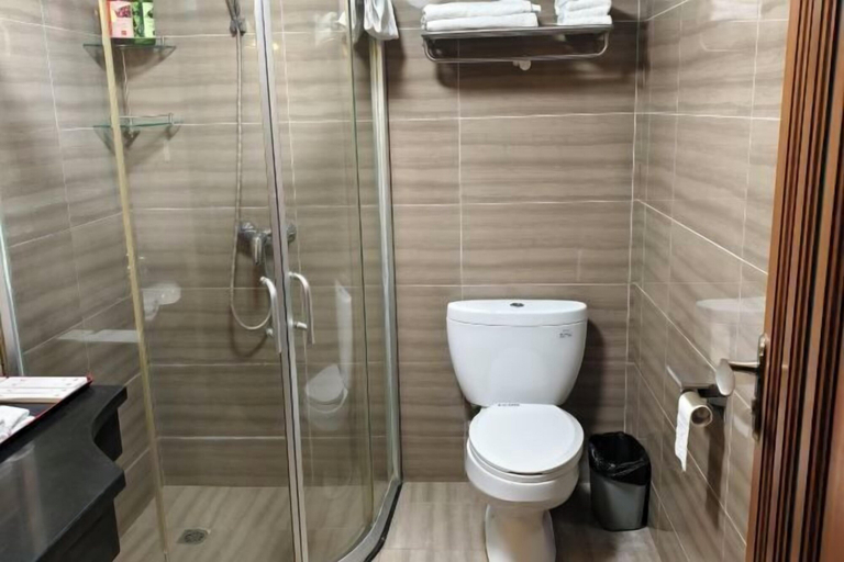 Bathroom 3, Fengxiangyuan Holiday Hotel, Chongqing