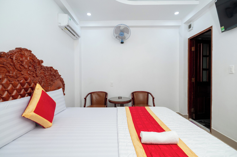 Room 5, Khach San  Paradise Sai Gon, District 12