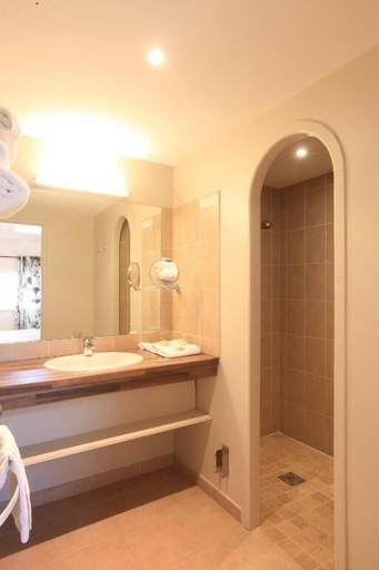 Bathroom 5, Domaine les Mejeonnes, Drôme