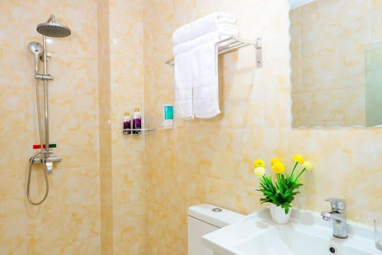 Bathroom 5, Lianyungang Pearl Hotel, Lianyungang