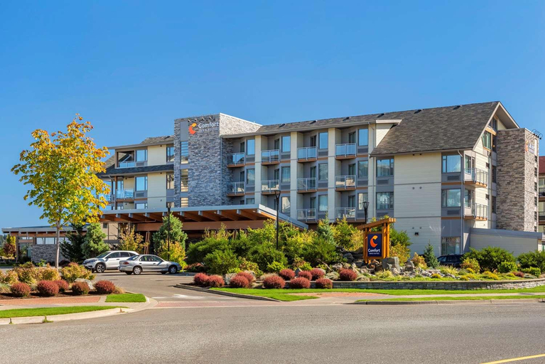Exterior & Views 1, Comfort Inn & Suites, Comox-Strathcona