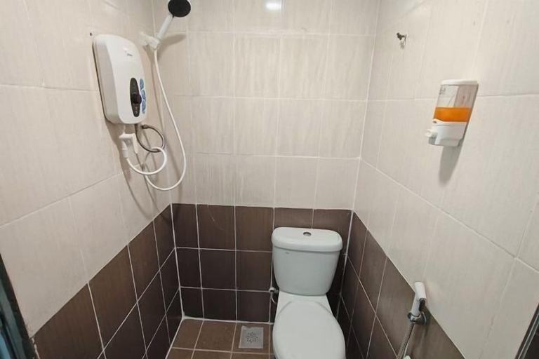 Bathroom 4, Sky View Hotel Dengkil Putrajaya Cyberjaya, Sepang