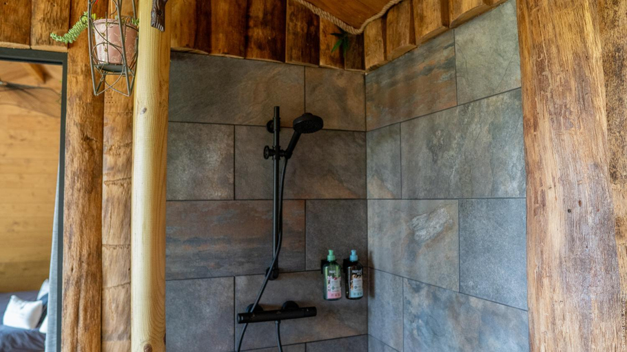 Bathroom 2, Coeur de Lodge spa privatif, Oise