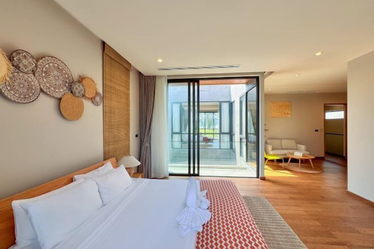 Room 2, 3 Bedroom Seaview Pool Villa near Chalong Pier Phuket Warm Plus, Phuket Island