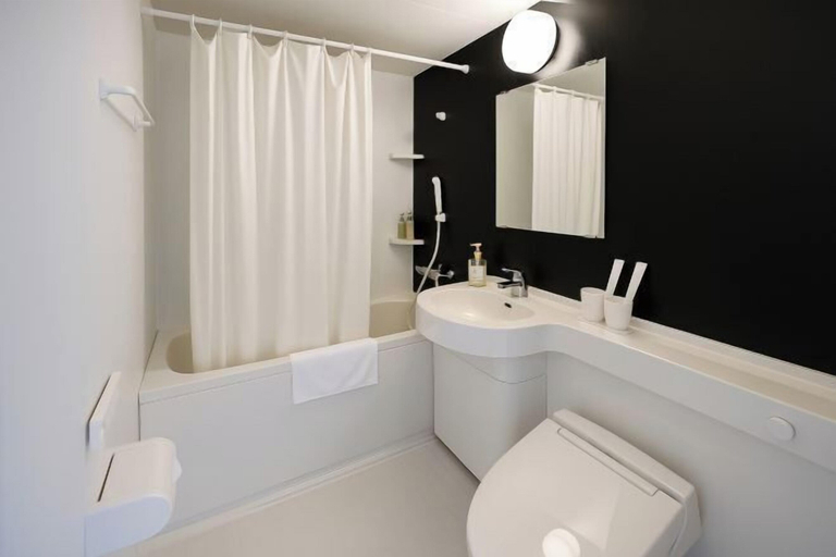 Bathroom 5, Plaza in Kanku Hotel, Izumisano
