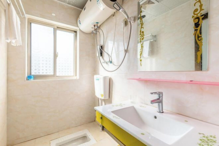 Bathroom 3, Likeng Yuelai Inn, Shangrao
