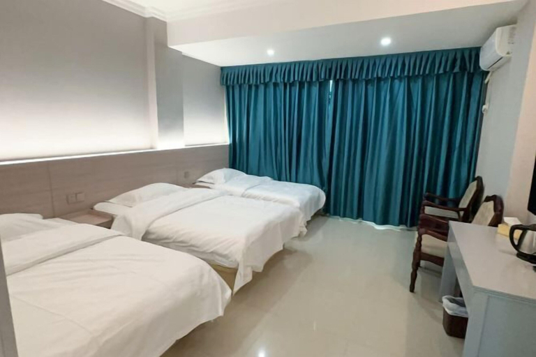 Bedroom 5, Jinghu Hotel, Huizhou