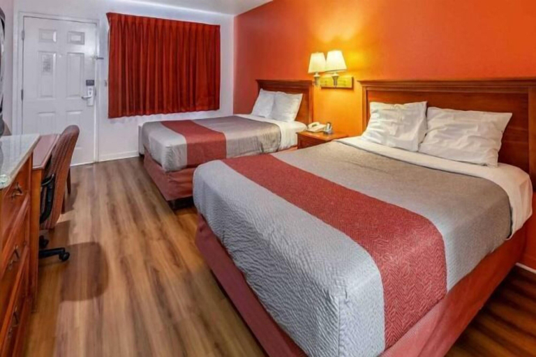 Room 5, Motel 6 Stockton Ca East, San Joaquin