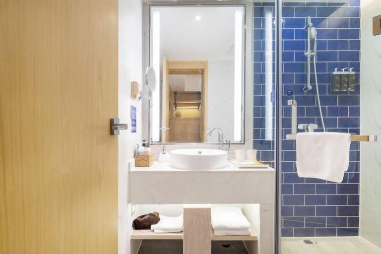 Bathroom 3, Kyriad Marvelous Hotel (Dongguan Chang'an Light Rail Station), Dongguan