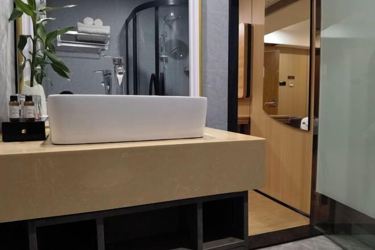 Bathroom 3, Shankee Hotel (Nanchang Chengbihu Park), Nanchang