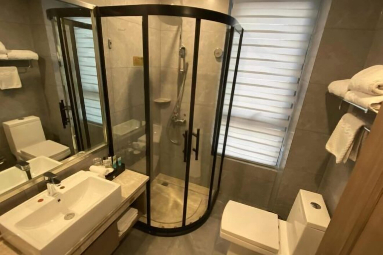 Bathroom 3, Dongyuan Hotel, Zhenjiang