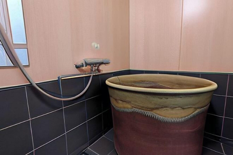 Bathroom 3, Moonlight Inn Kujo, Kyoto