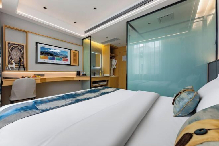 Bedroom 3, Shengtong Hotel, Lijiang