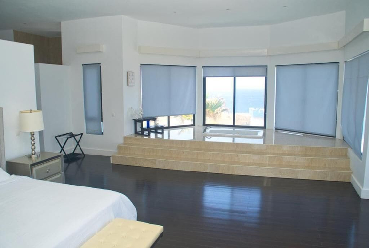 Bedroom 3, The View Hotel
