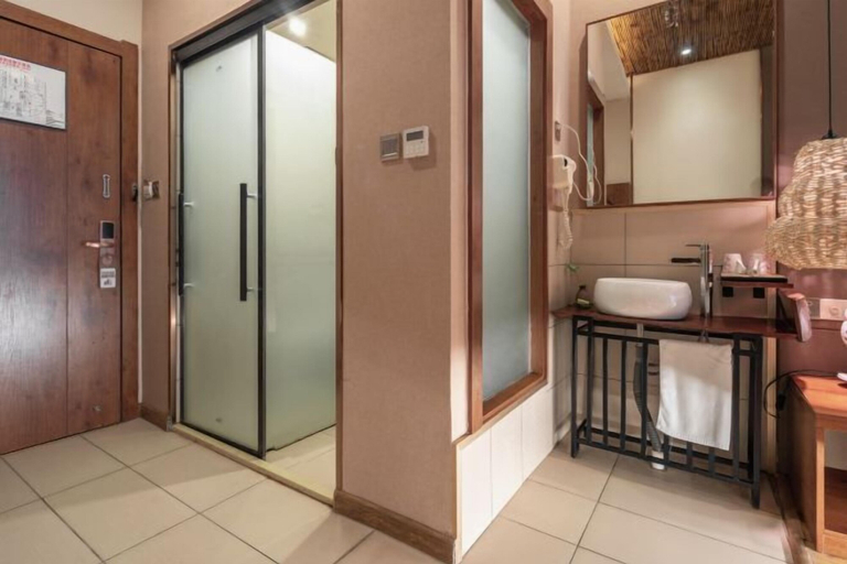 Bathroom 4, Vaikuha Seaview Hotel, Beihai