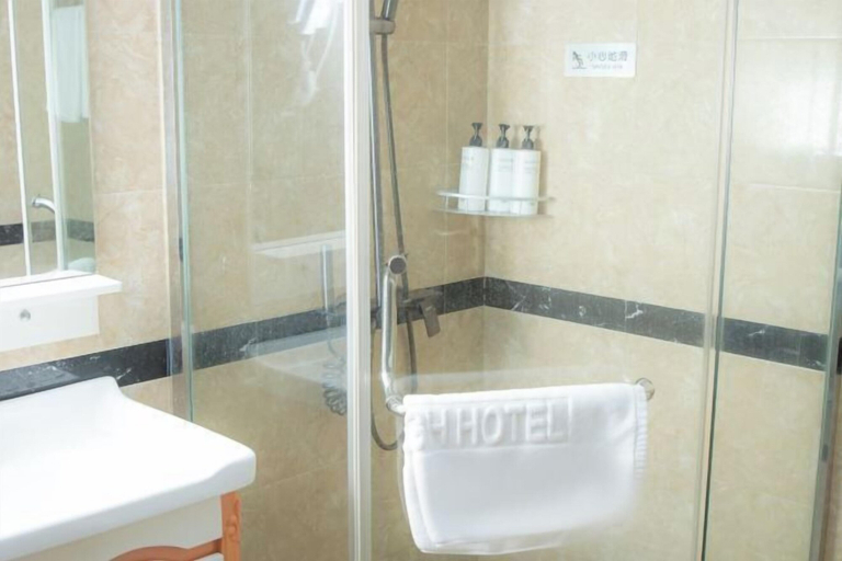 Bathroom 3, edinburgh hotel, Jiaxing