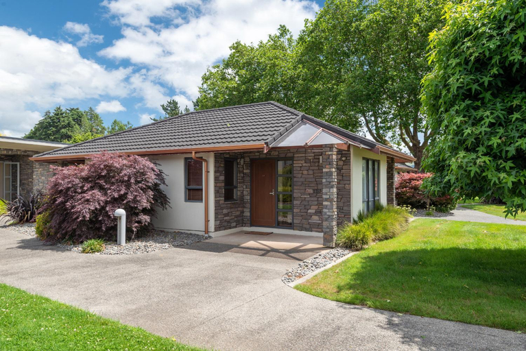 Exterior & Views 2, Karapiro Villas Resort, Waipa