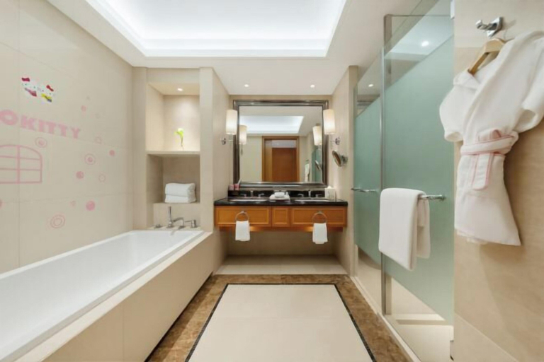 Bathroom 4, Huaguoshan Hotel, Lianyungang