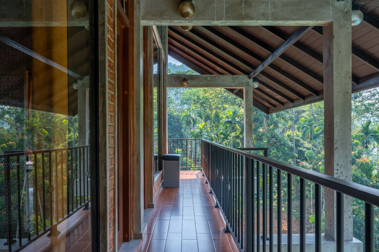 Room 4, Aramya Riverfront Boutique Resort, Deraniyagala