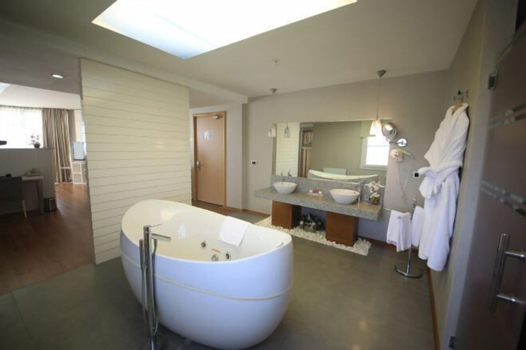 Bathroom 5, Orucoglu Oreko Hotel, Merkez
