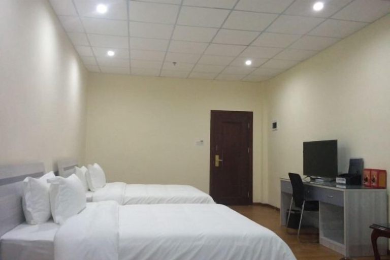 Bedroom 5, Li Yin Business Hotel, Jiangmen