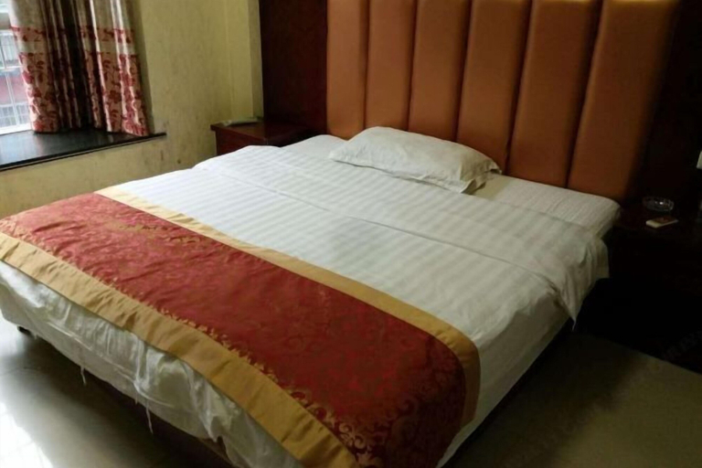 Bedroom 5, Luocheng Haiyuan Business Hotel, Hechi