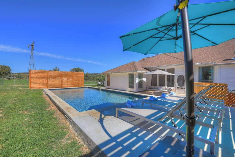 Sport & Beauty 5, The KK Ranch-private Pool-hill Country Bliss, Gillespie