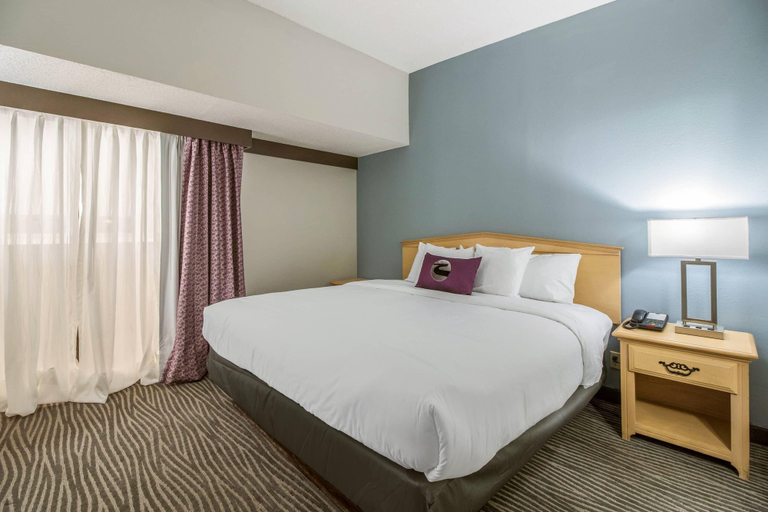 Bedroom 3, Clarion Hotel Jackson Northwest, Madison
