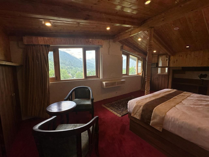 Room 5, The Riviera Hotel Pahalgam, Anantnag