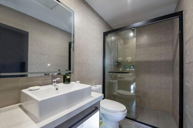 Bathroom 3, GreenTree Hotel (Rugao Zhongjiao Meilucheng), Nantong