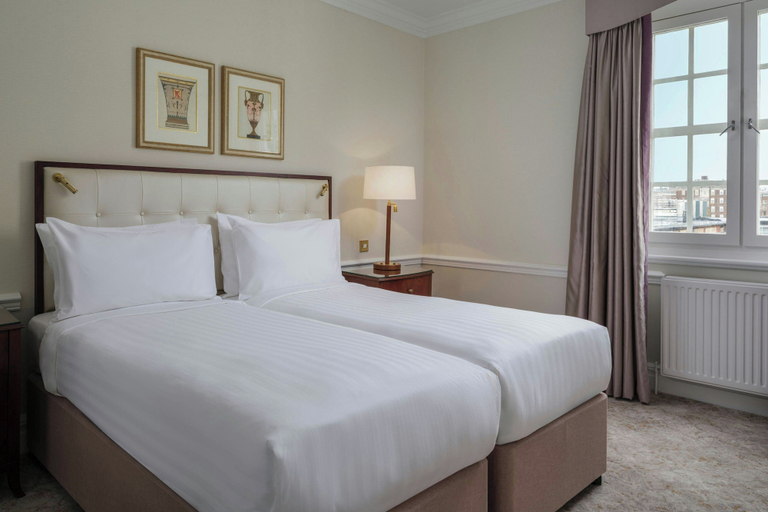 Bedroom 2, 47 Park Street - Grand Residences by Marriott, London