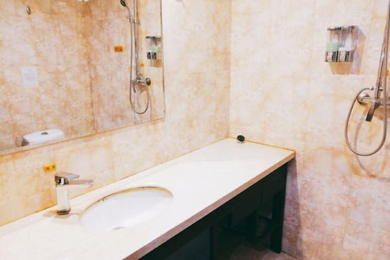 Bathroom 4, Huifong International Hotel, Yanbian Korean