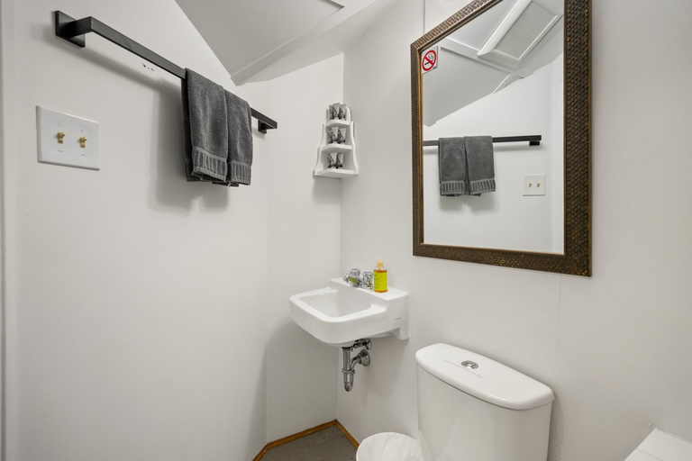 Bathroom 3, Elkhorn Lodge Vacation Rentals, Division No. 15