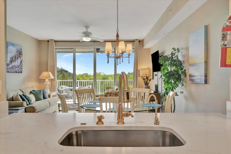 Private kitchen 5, Mangrove Point Townhome, Hillsborough