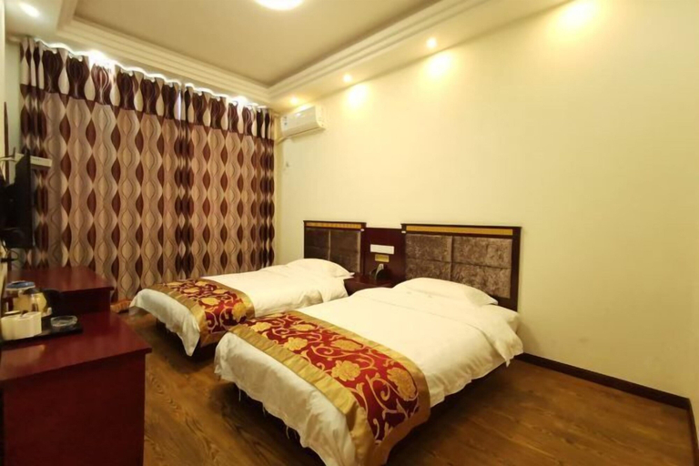 Bedroom 5, Qianyi Inn, Yichang