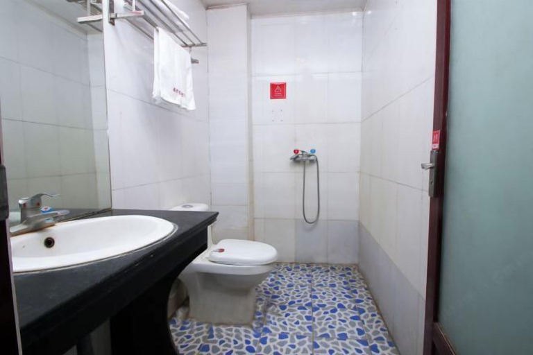 Bathroom 3, Funan My Home Express Hotel, Fuyang